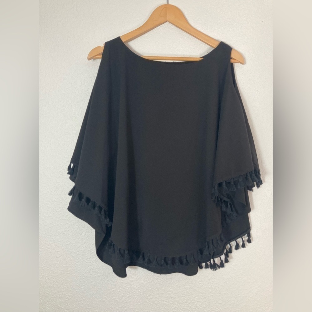 Nygard black cold shoulder poncho tassels trim Large
